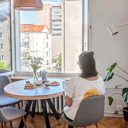 Lovely Day Apartment *